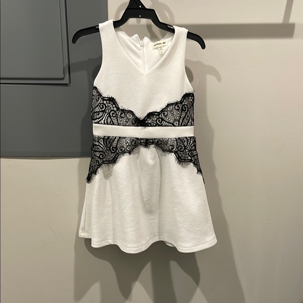 Monteau Girl White and Black Lace Dress 3T
